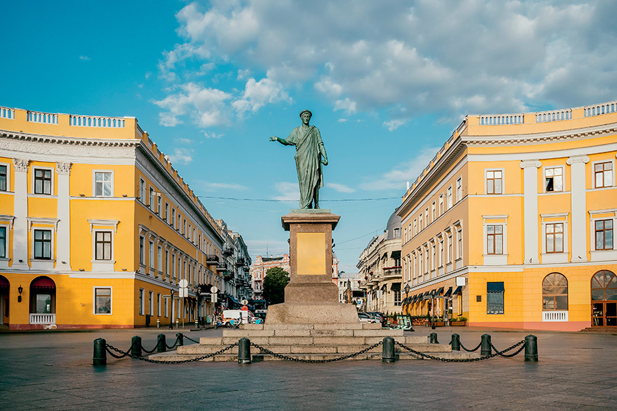 Statue du duc de Richelieu, boulevard Primorsky, juin 2021